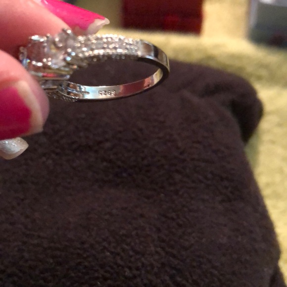 Sterling White Sapphire Ring - Picture 5 of 6